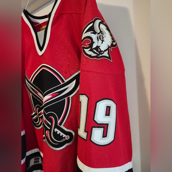 Rare Nhl Buffalo Sabres butter knives replica jersey Size XL Tim Connolly 19 - Picture 2 of 10